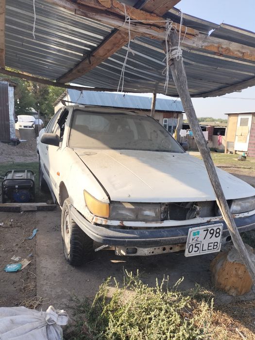 Продам Лансер 1991г цена 350000т