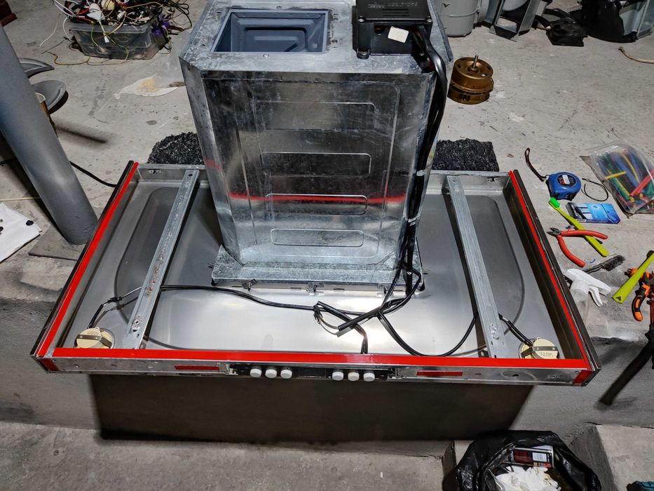 Ремонт кухонной вытяжки любой сложности вентиляции