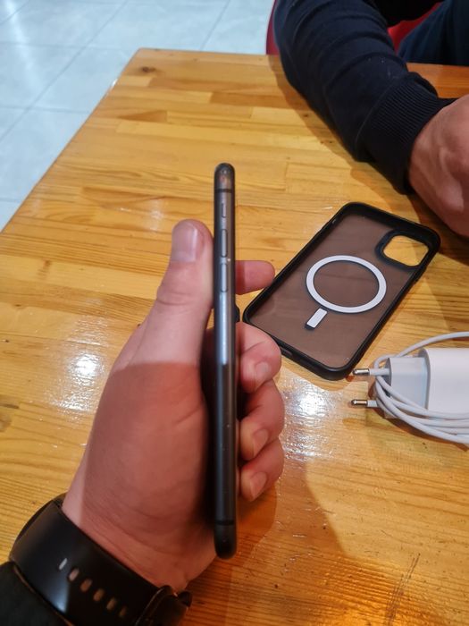 iPhone 11  Хорошш!!!