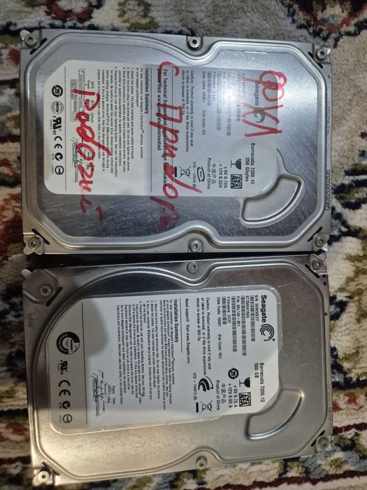 1.SSD 500 GB.  2.SSD 250 GB.