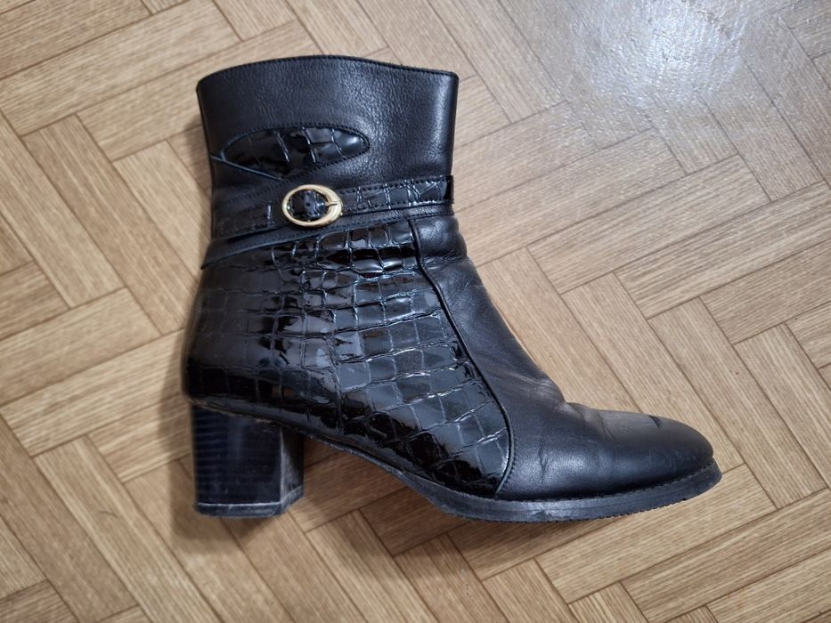 Боти от естествена кожа