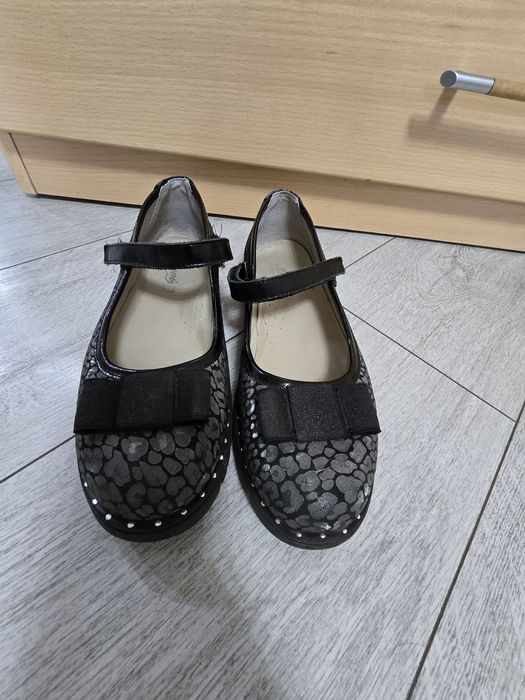 Туфли в школу на девочку