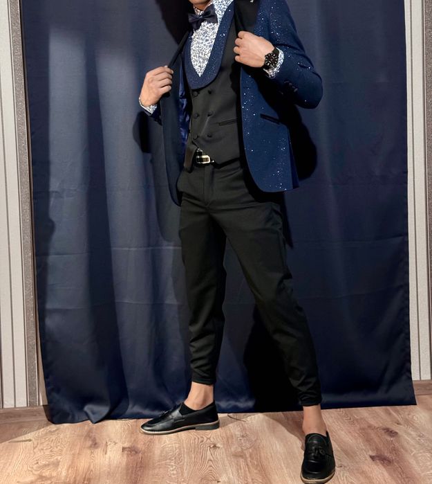 Костюм/тип-смокинг