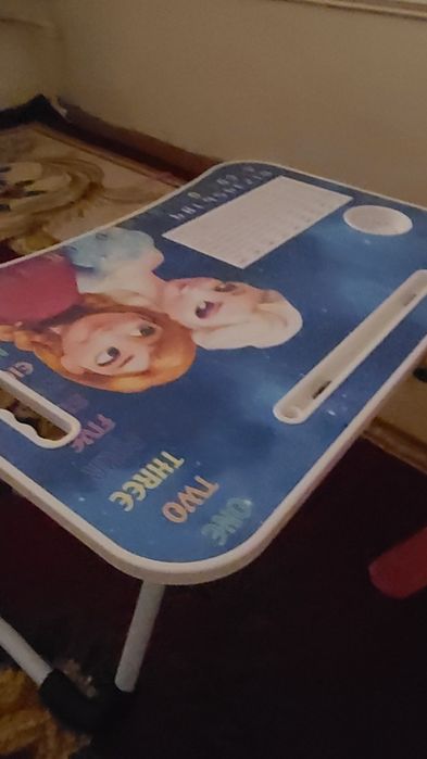 Стол стульчик сотилади