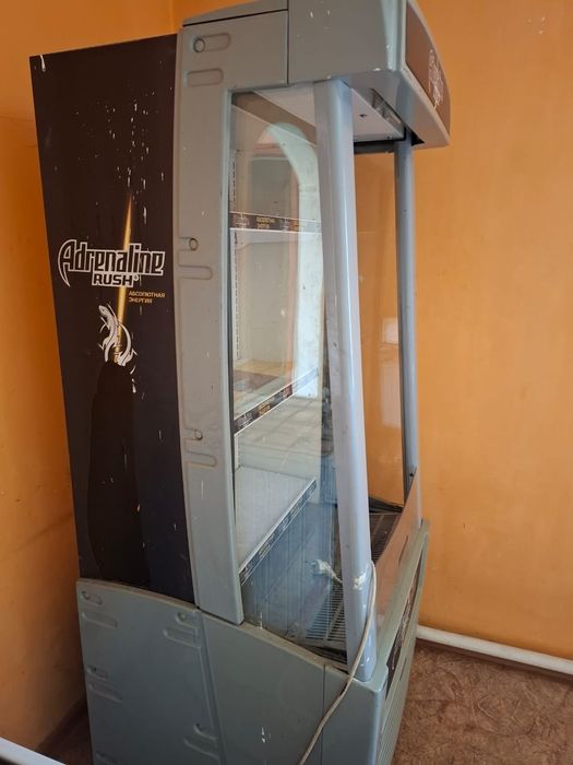 Продам ветринный холодильник