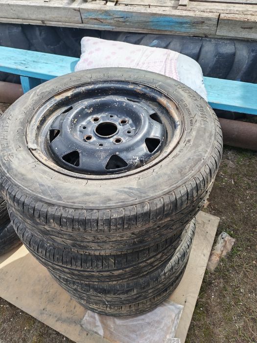 Продам диски с шинами