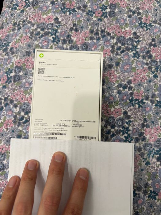 iPhone 17 новый 256гб