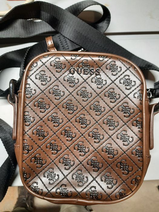 Мъжка чанта Guess