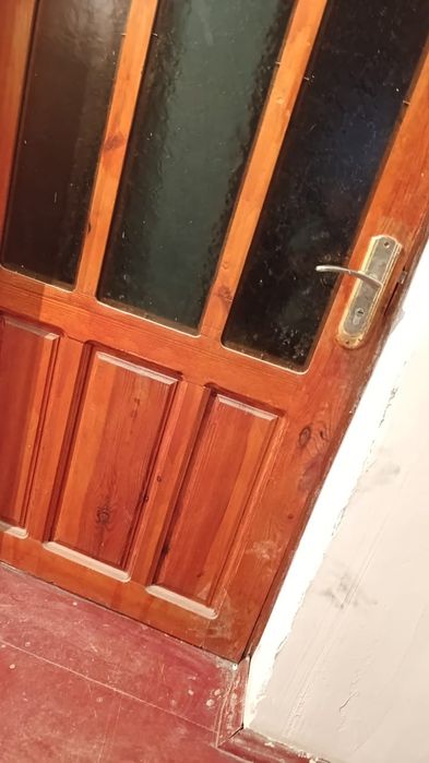 Эсік терезелер бар