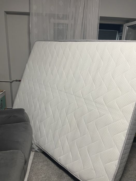 Saltea ferma 160/200/30 cu spuma de memorie