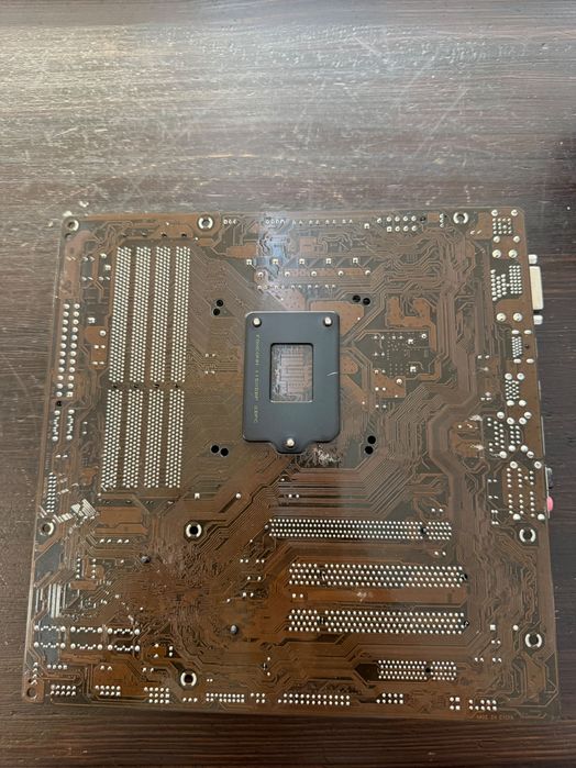 Vand placa de baza asus cu procesor intel i3