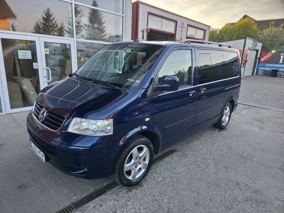 Volkswagen Multivan T5 Model Highline 7 locuri Cutie Automată 2.5 TDI