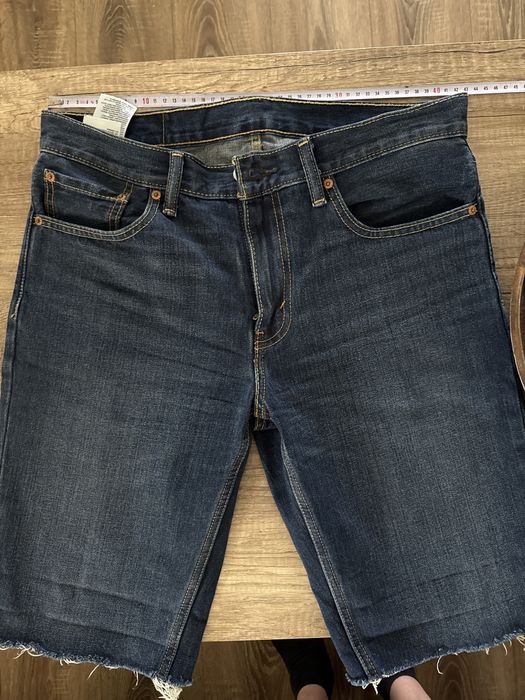 Vand blugi Levis 511 scurti W32. Noi