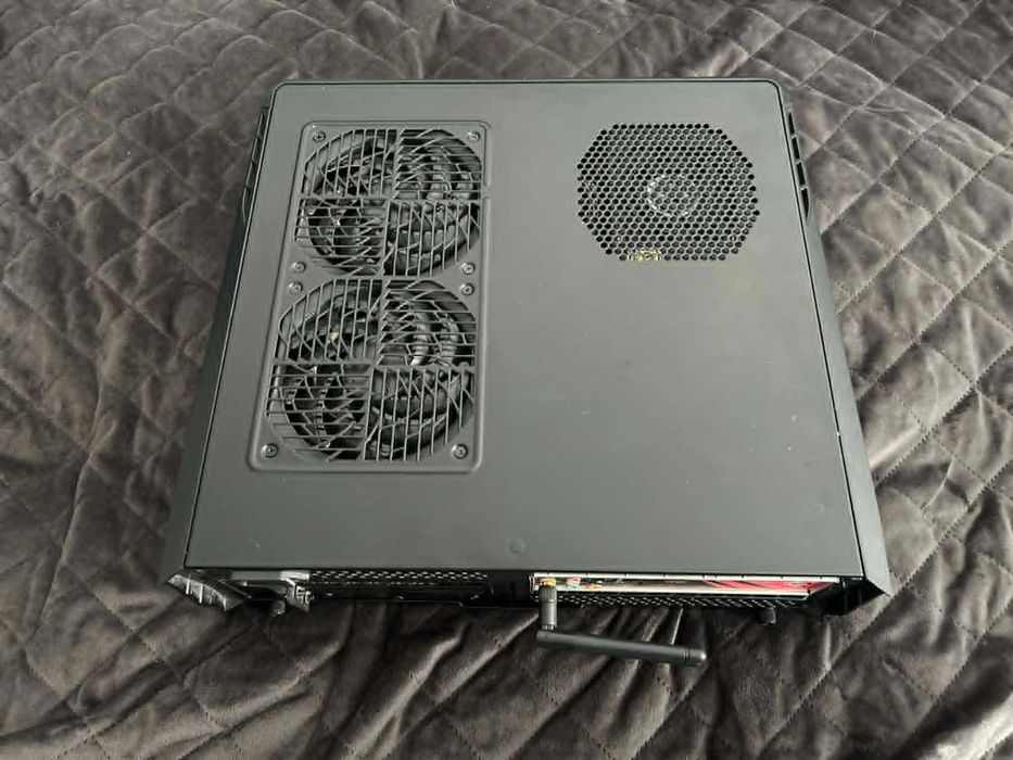 PC Gaming ITX / HTPC Silverstone RVZ01 - Ryzen 2700 - Placa video RTX 3060 12 GB - 750GB SSD - SFX 450W