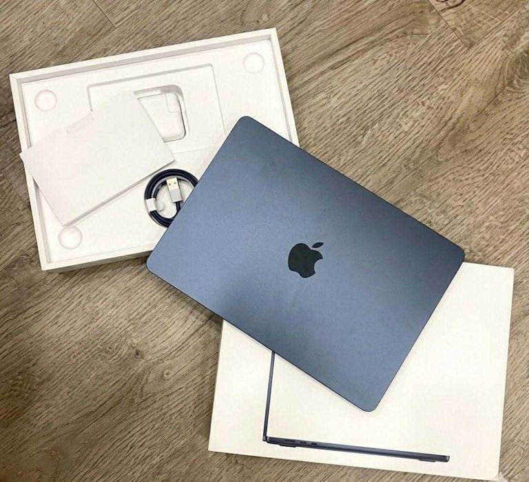 Apple MacBook Air 15 M2 8 ГБ/256 ГБ / Midnight (Синий)