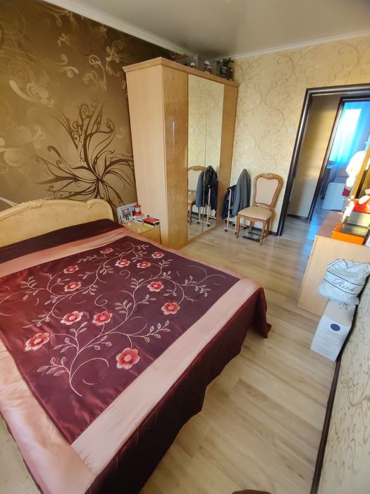 Продается 4-комн (9-41, 4 эт)