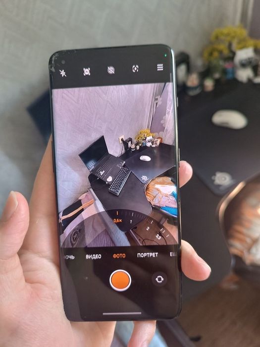 One plus 10 pro в хорошем состоянии