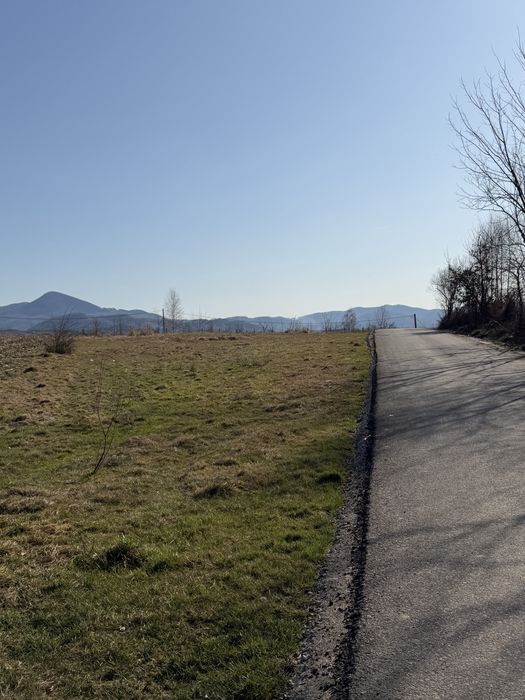 Teren intravilan de vanzare