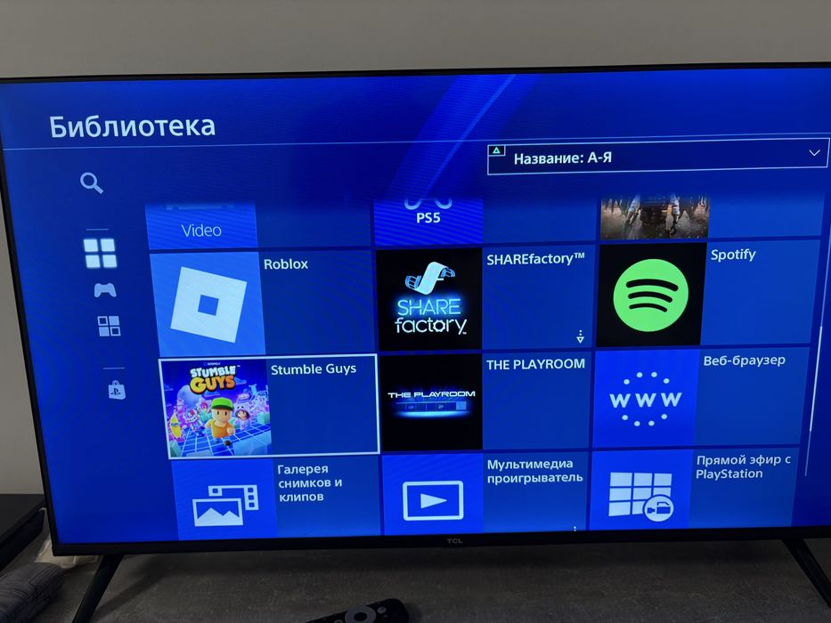 Продаю Пс4 слим 1ТБ