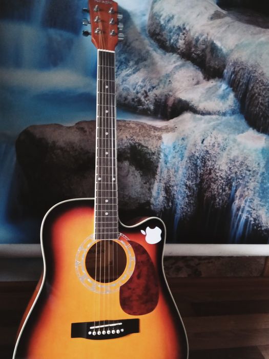 Гитара акустикаа