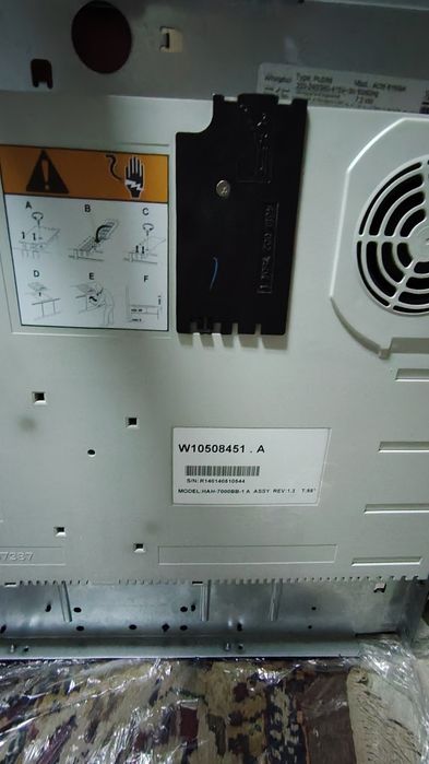 Plita whirlpool cu inducție, impecabila.