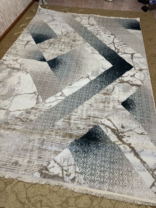 Абсолютно новый ковер