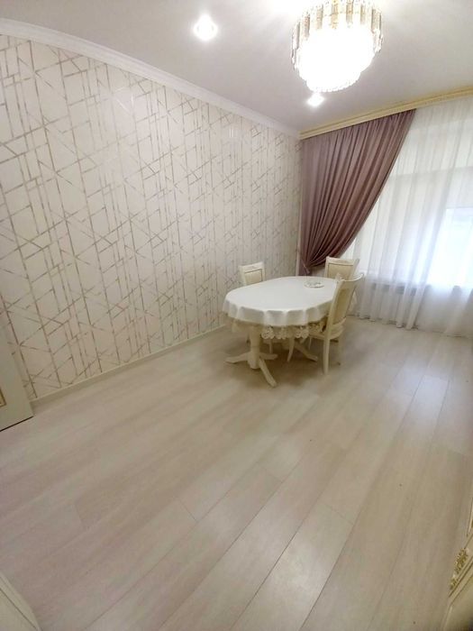 Продам 4 комн квартиру срочно