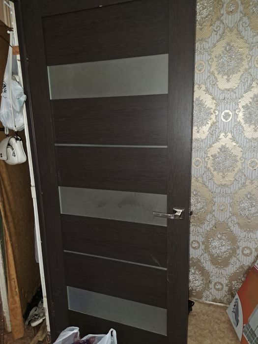 Двери б/ у .. обналиники новые .