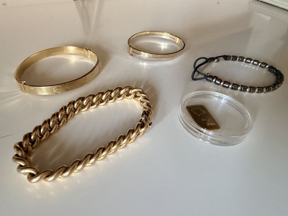 Vand Aur bratara 18 k, lingou de 24 k bratari 14 k preturi 24 k-650 lei, 18 k-550 lei, 14 k 450 lei