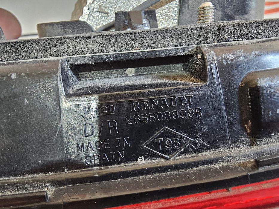 Stop dreapta haion Renault Kadjar dupa 2015 cod 265508898R