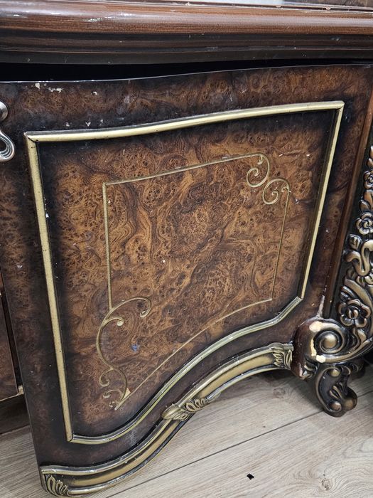 Гостиный гарнитур(горка)