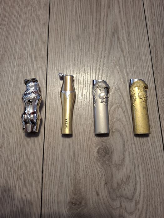 Vand Lot 4 Brichete Metalice