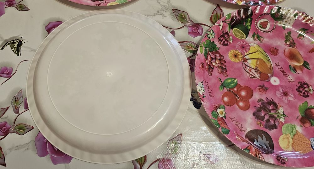 Пластиковые табаки, блюда диаметр 32 см