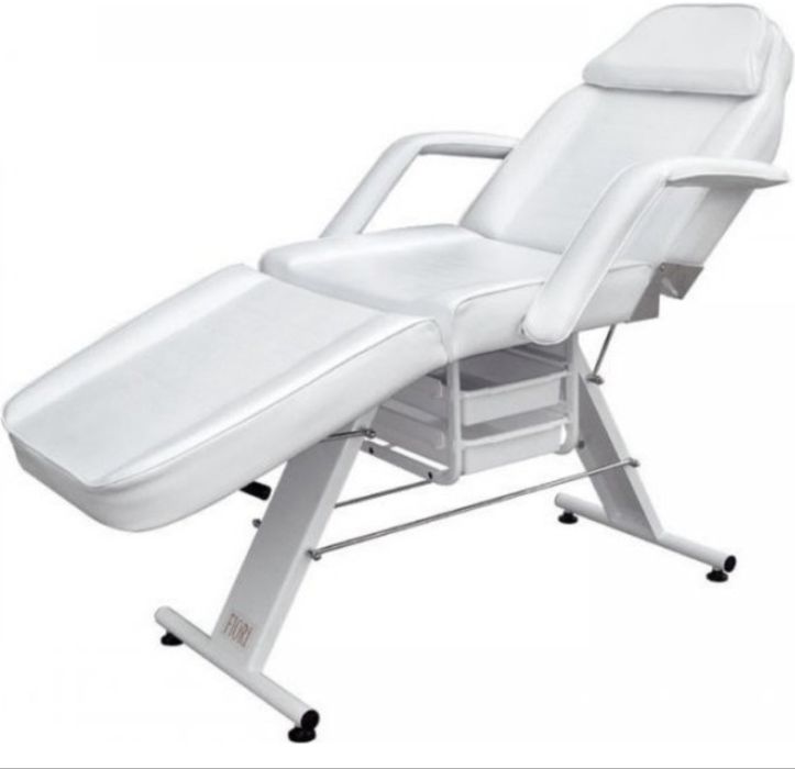 Продам косметологическую кушетку