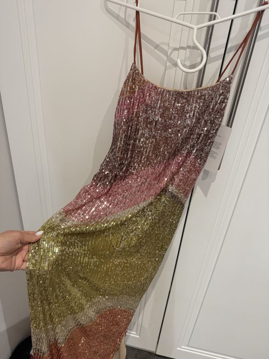 Чисто нова рокля с етикет