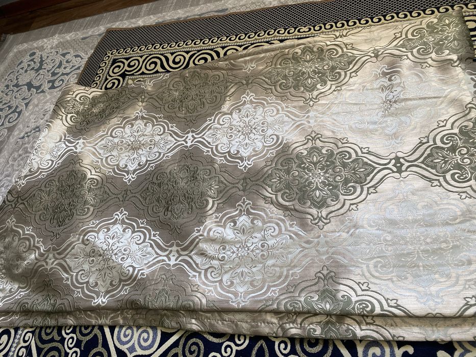 Продам тюли для зала