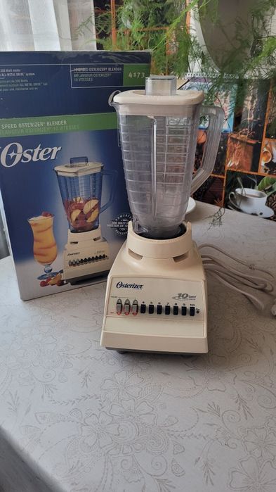 Продаю Блендер Oster 10 скоростей