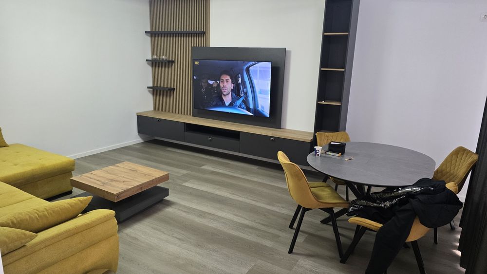 Inchiriez apartament in regim hotelier