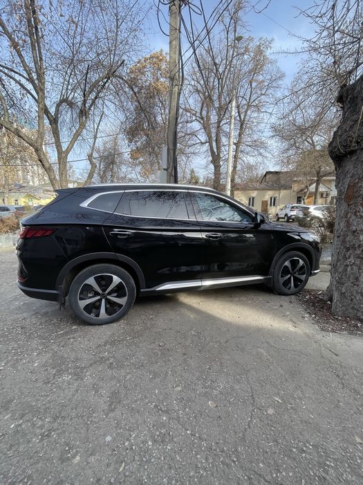 BYD Song Plus DM-i Гибрид 2023 2 позиция 110 км