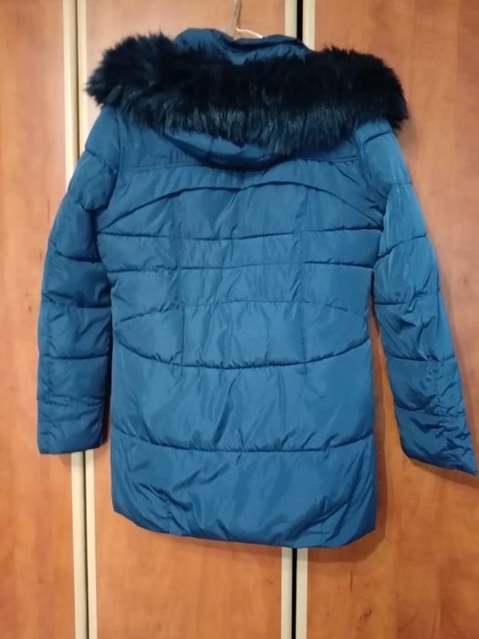 Vând Geacă Damă cu  Glugă și Blanită Mărimea- L