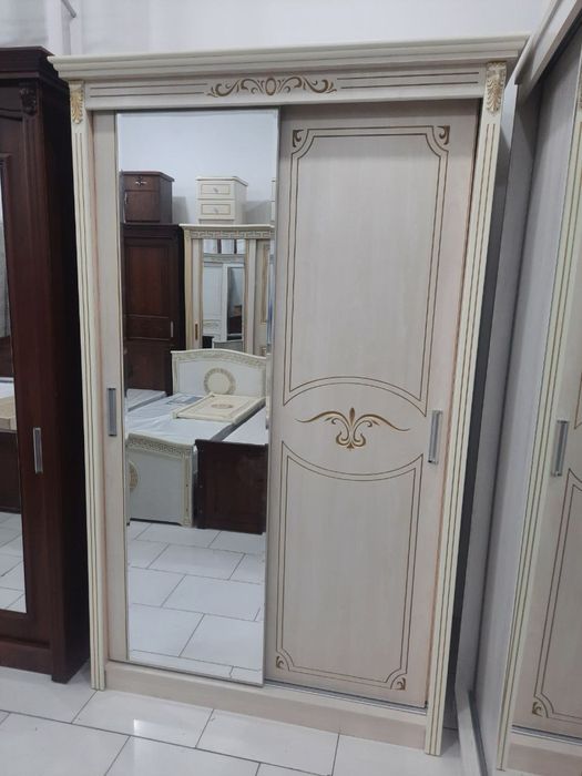 Krovat kravat karavat karavot kalavot kirovat divan