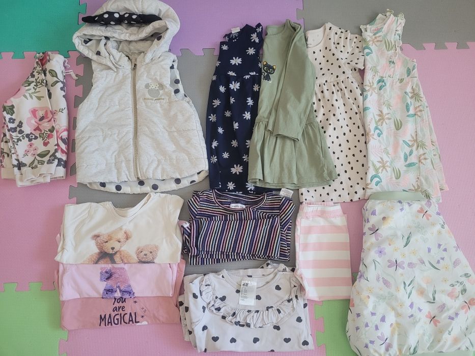 Lot 92 rochii Hm ,vesta geaca, colanți