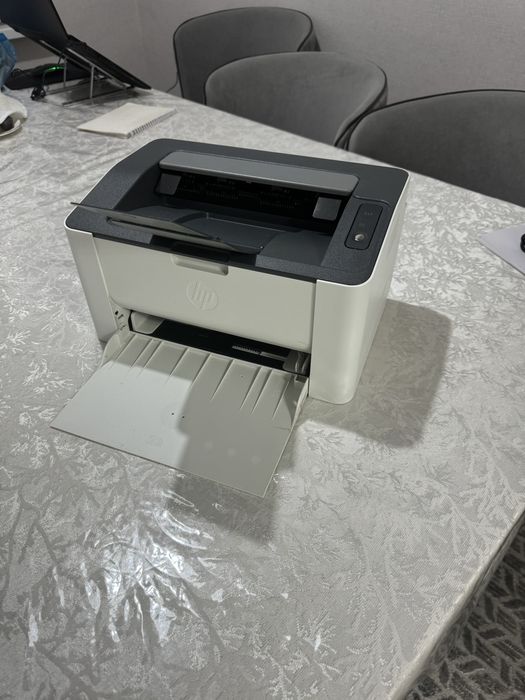 Продам принтер HP Laser 107w 4ZB78A