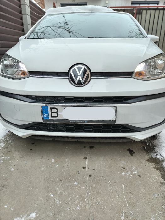 Vând Volkswagen Up
