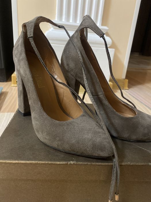 Продаю туфли