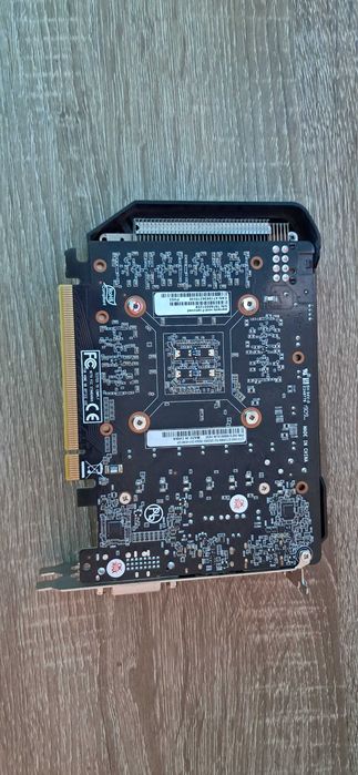 Видеокартата 1660 от фирмата "Palit" StormX.