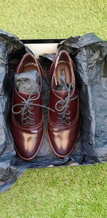 обувки затворени