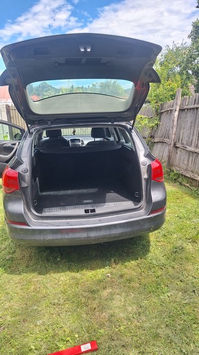 Opel astra J 2011