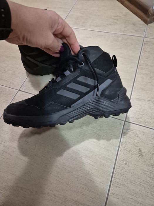 ОБУВКИ номер 40 1\2 от серията Adidas Terrex, носени са броени пъти.