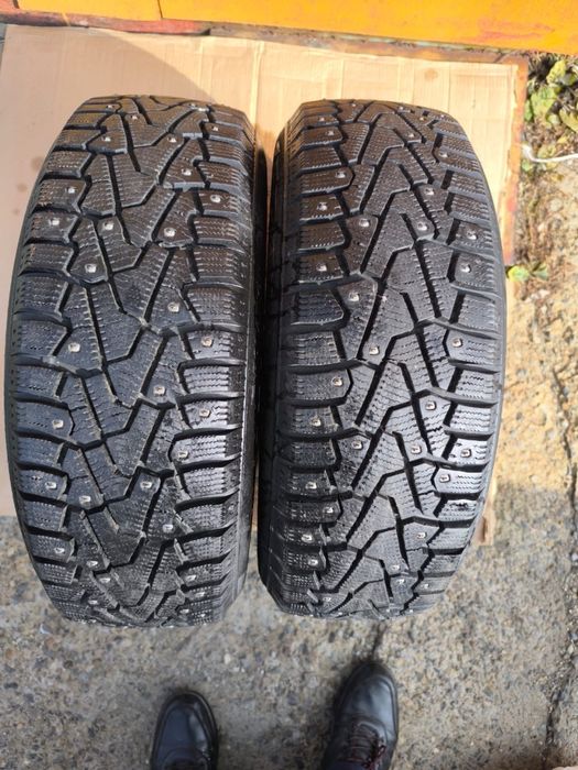 Продам комплект шин Pirelli ice zero 185/60/R15
